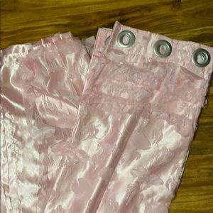 Pink curtains barely used
